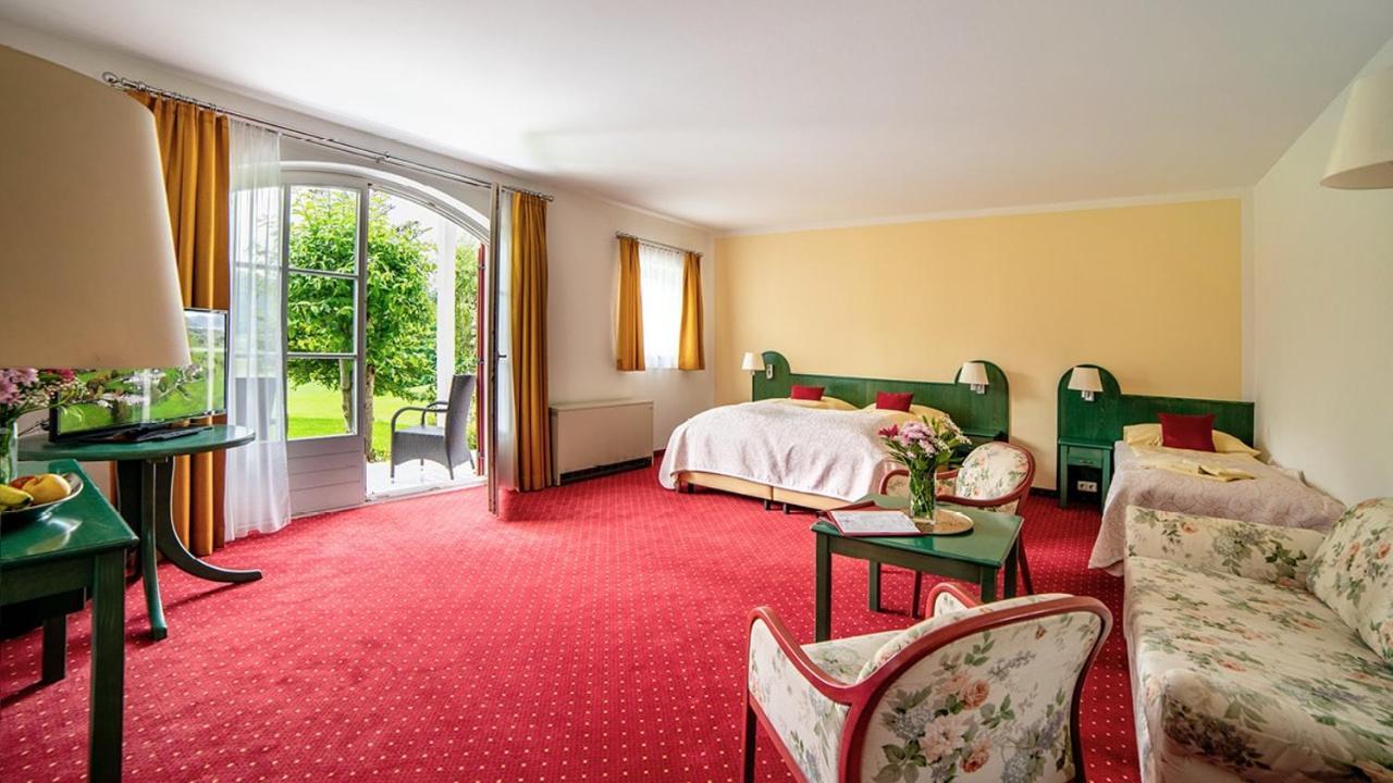 Hotel Drachenwand-Мондзее Экстерьер фото