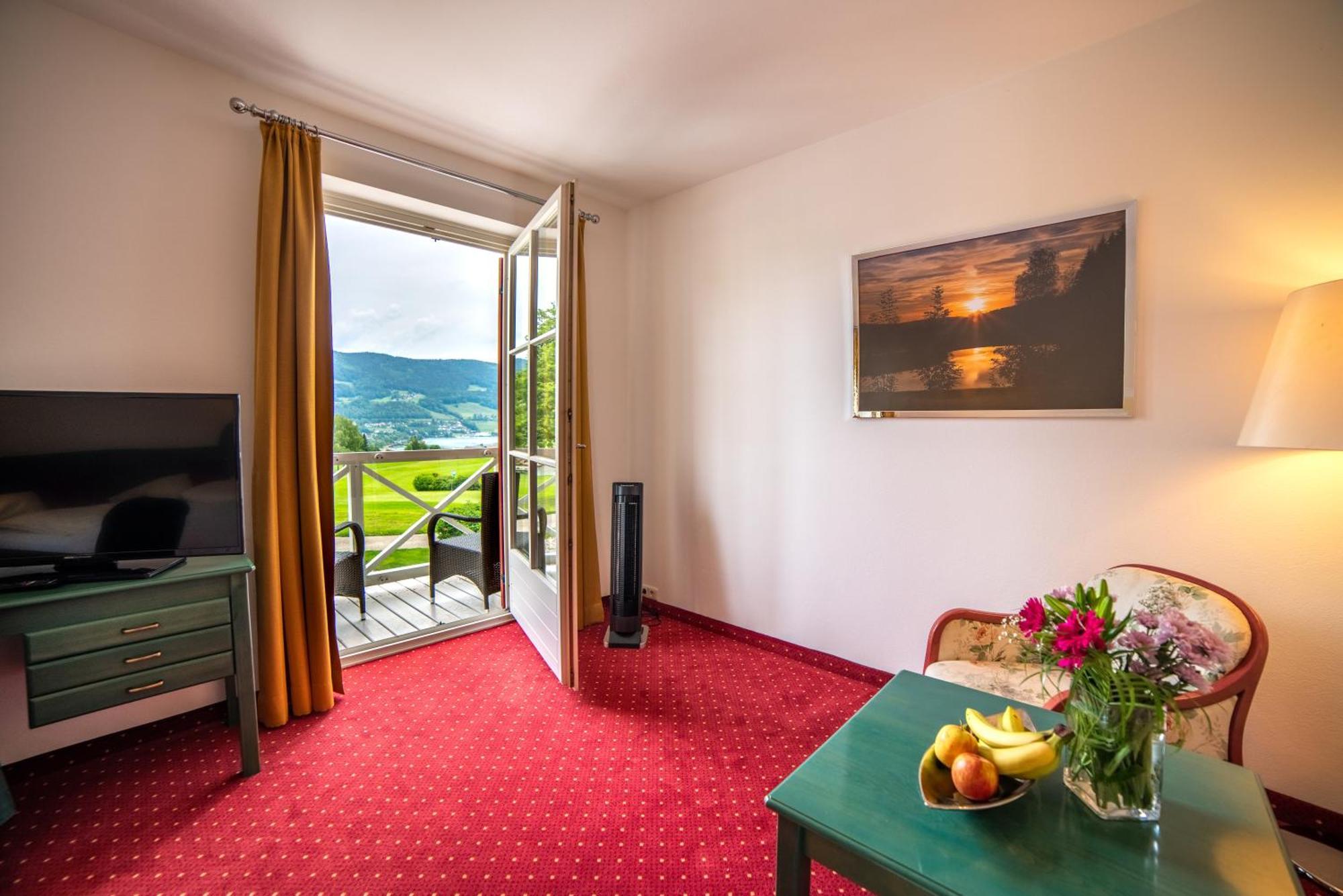Hotel Drachenwand-Мондзее Экстерьер фото